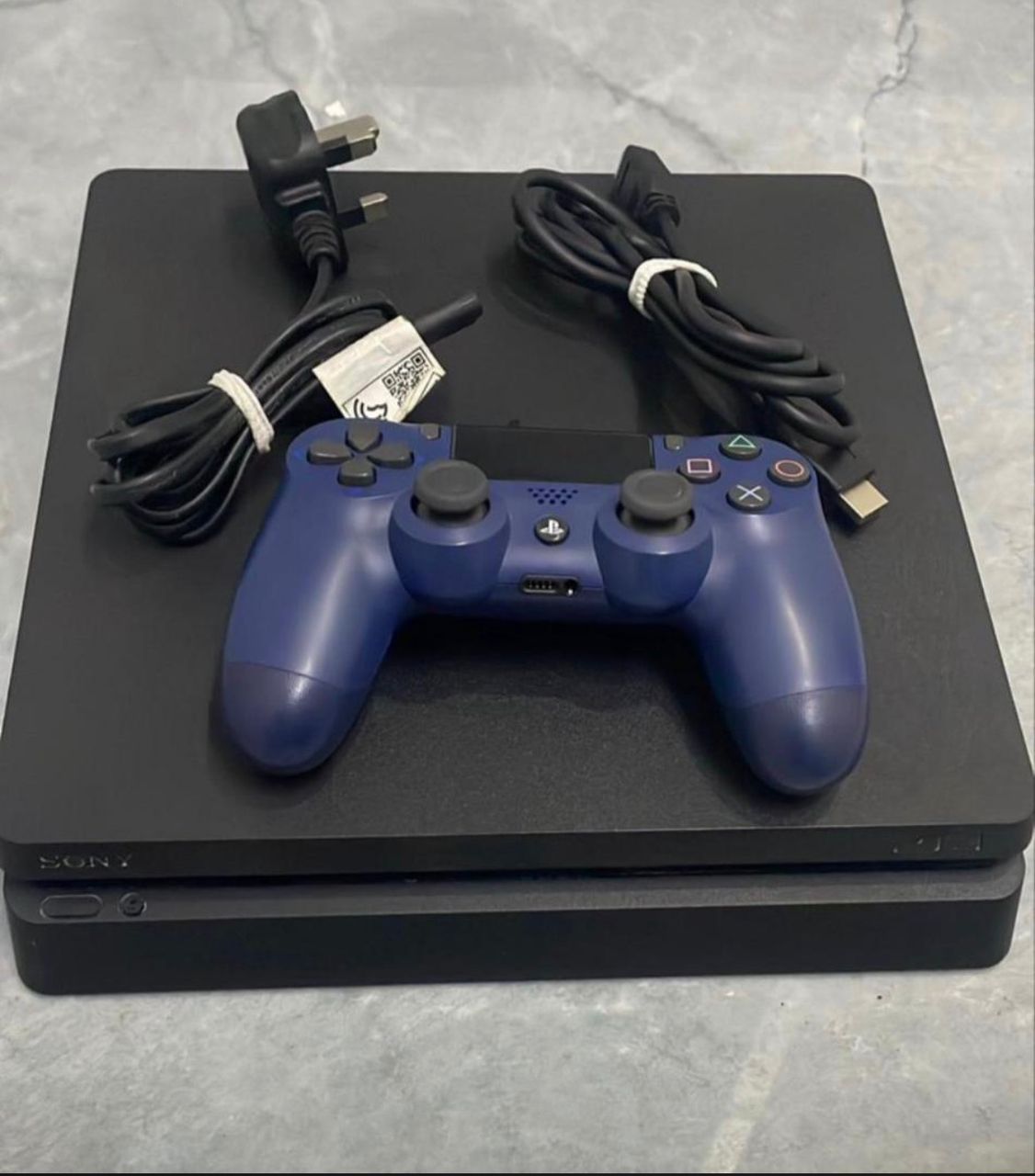PS4 Pro with One Controller